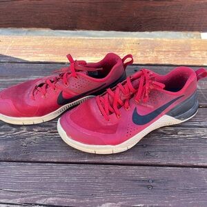 2 pairs of Nike Stefan janoski sneakers